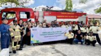 Simulasi-Kebakaran-PLN-di-Kalimantan-Pegawai-Dilatih-Gunakan-APAR-dan-Evakuasi