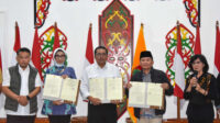 1305.10.Tanda-tangan